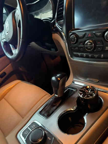 جيب كراند 2018 لمتد بلاس 3شاشه 
خليجي فول للاخير اعلى فئة.. 1/1 

مكفولة من الصبغ والتبديل كفالة عامة 
سقف بانوراما
داخل جلد
رادارات جانبية
كشنات امامي كهربائي جلد
تدفئة استيرن
شفتات استيرن
نظام تشغيل اطفاء اتوماتيكي
صندوق كهرباي شفط
نظام بريك اوتوماتيكي
شغيل عن بعد مرايه شفط
كشن خزن ميوري وضعيات قياده كشنات تدفئه و تبريد
بصمة تشغيل و ابواب وصندوك
حساس امامي خلفي
هيتر بالمري
شاشة ابل كار بلي كبيرة
كراسي كهرباء
جنطة كهرباء
طام اطفاء ذاتي
رادار خلفي
صدر جديد
محرك 3600
رقم بغداد بإسمي تحويل مباشر رقم دولي الجديد هزه جديده 
سيارة جديده جدا  مكان السيارة بغداد
للإستفسار*********** واتساب اتصال وتامر امر 
للملاحضه بيها بارد بسيط كد شبر
ماشيه 75 ميل
