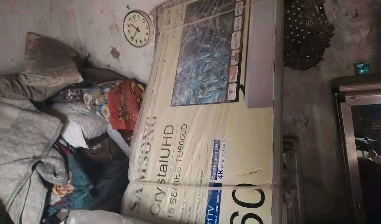مخول بلبيع شاشه قياس 60 ضود الكسر ونت مواصفات فول الفول ورفيعه وضمان بيها سنتين السعر (425) الف 
توصيل حله اكو رقم (***********) المخول استاذ محمد
