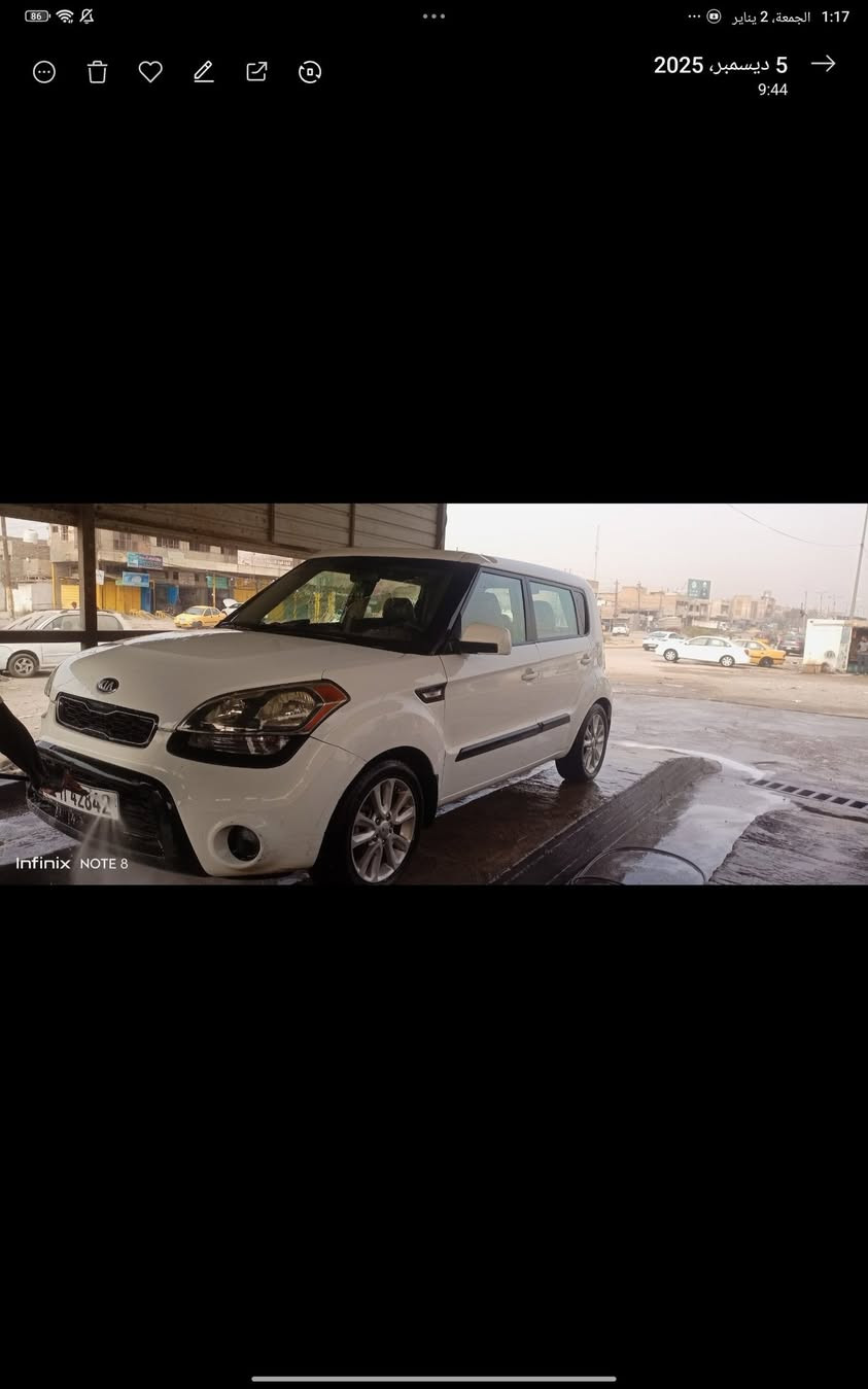 سلام عليكم***من رخصة الادمن***كيا صول 2013 وارد امريكي**مكينه 1600GDI** رقم بغداد إنكليزي باسمي ** حادثها امامي تبديل بنيد مع الجامه الاماميه** السيارة جاهزة بدون نقص من مكينه إلى كير إلى تبريد إلى صدر** السيارة تعمل بنظام الغاز والبنزين** السعر 92 ورقة بيها ((مجال قليل)) مكاني بغداد *********** *** شكرا ﻻدارة الكروب
