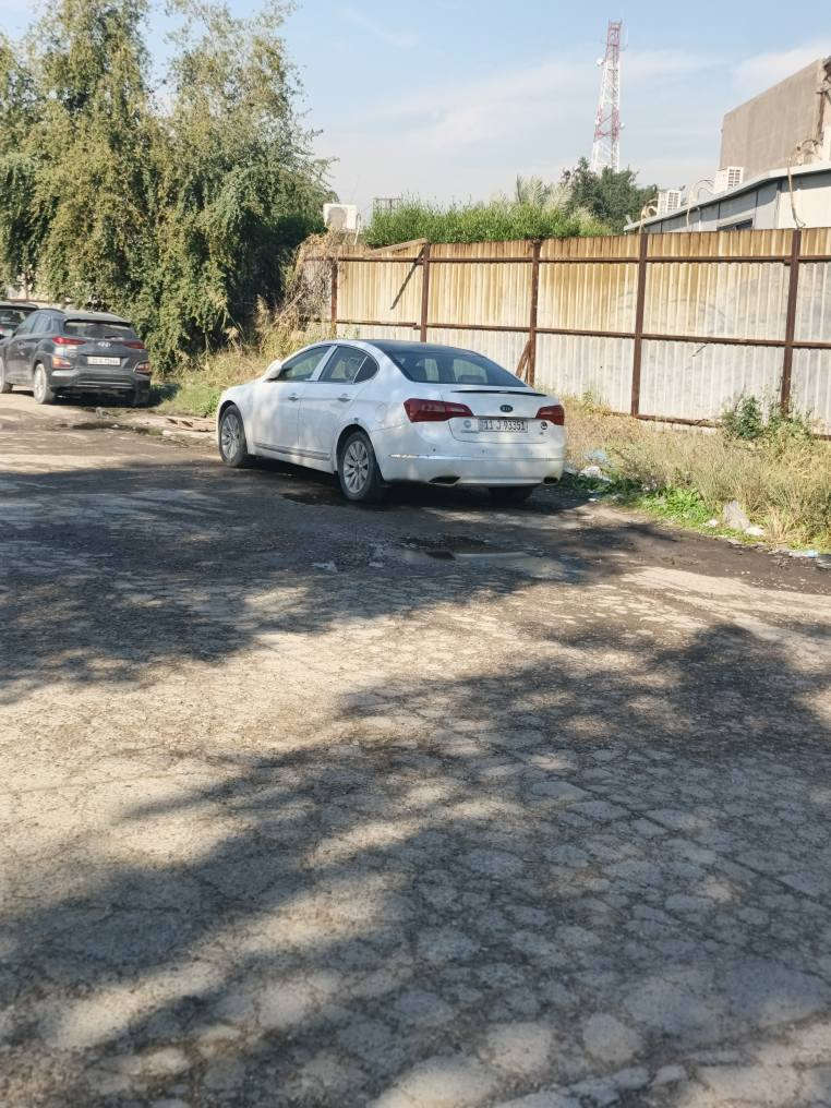 السلام عليكم 
كادينزا ٢٠١١ vip خليجية فول مواصفات ٦ سلندر ٣٥٠٠ دوش السيارة مابيها اي نقص السيارة فول ١/١ بانوراما مري شفط لايتات ترحيب اناره داخلية  صدر جديد الكير والمكينه خير من الله السيارة راقية  بيها قطعتين صبغ البنيد مبدل والجاملغ الخلفي مصبوغ 
السعر ١٠٥ وبيها مجال 
مكان السيارة بغداد العامرية 
رقم التواصل *********** بغداد, العراق
