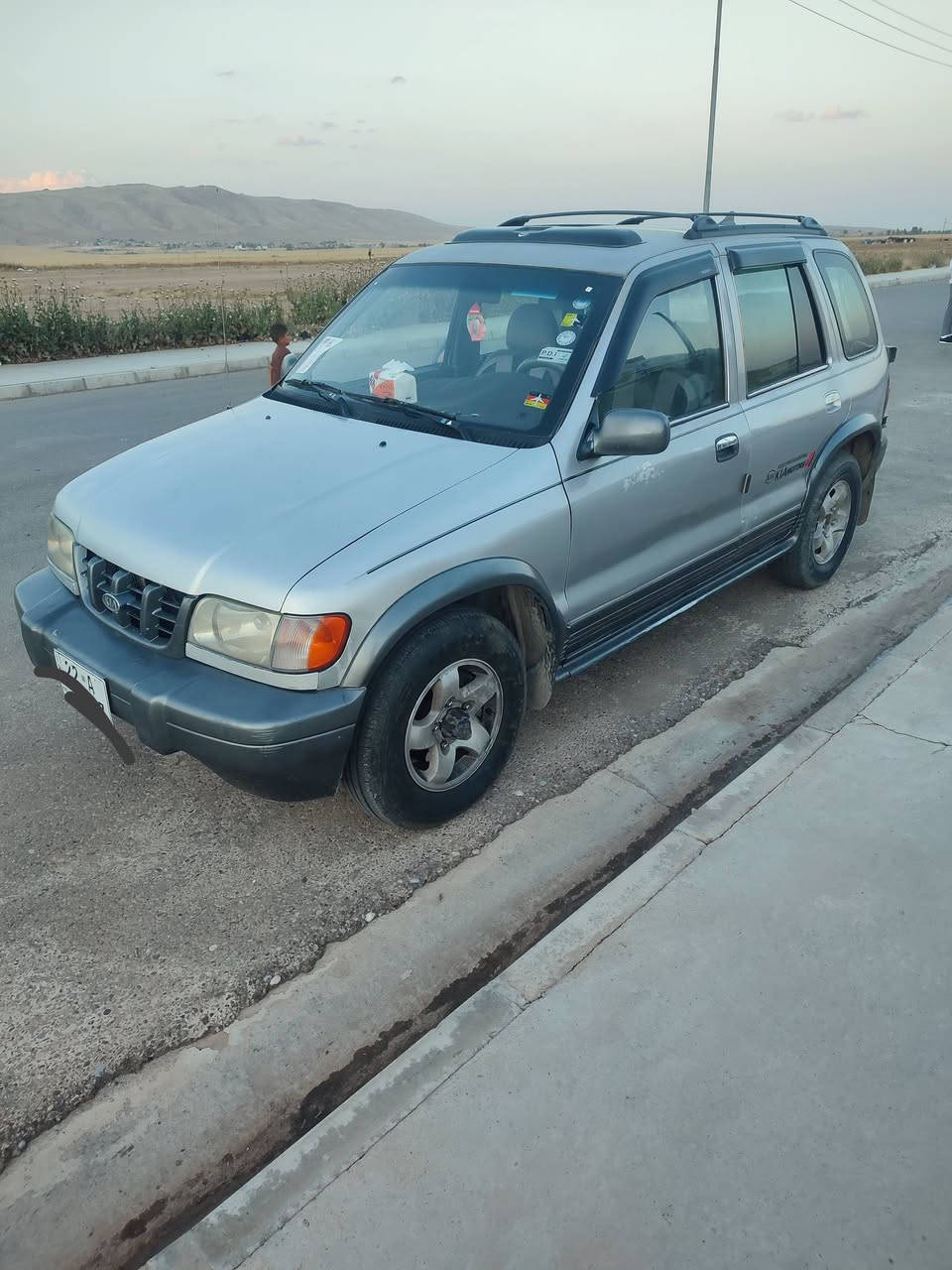 موديل2001 السياره 3 قطع بدون دواخل فور ويل بس ملقي من كدام رقم سنويا جديد بسمي شرط التحويل للاستفسار على الرقم سعر 48  اليحب يتصل مكان موصل جانب الأيسر ***********
