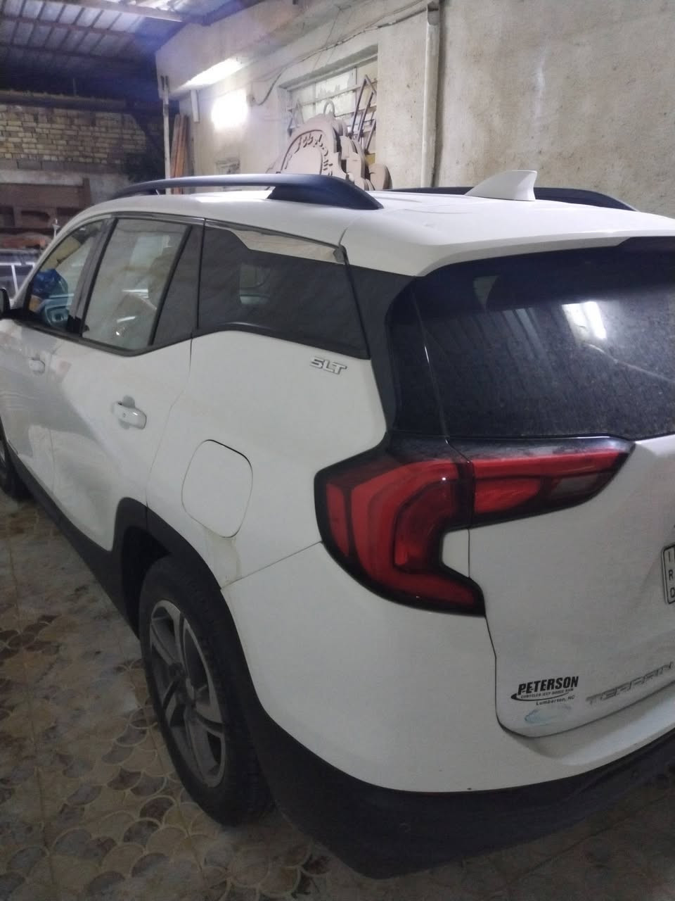 السلام عليكم بيع مستعجل جمسي تيران ٢٠٢٠ خمس بصمات سونارها موجود بالمنشور ورقم الشاصي موجود رقم بغداد بسمي مشروع وطني السعر ١٤٥ وبي مجال بسيط محرك ١٥٠٠ تيربو مكانها كربلاء طوريج شوف وقتنع وبيك خير ودلل للإستفسار الاتصال ***********
