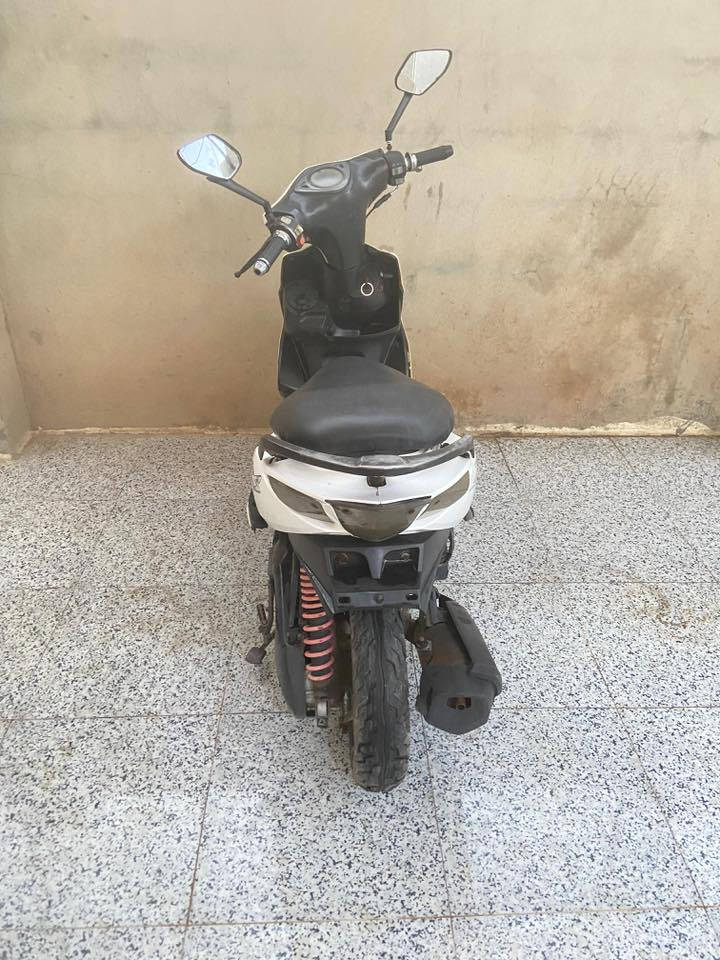 السلام عليكم 🌹
دراجة ماكس مضلع صيني 🏍️
موديل 2020 ✨

✅ فاكيوم جديد
✅ باتري جديد 🔋
✅ سلف رياضي جديد
✅ صوندات البانزين جديدة
✅ فلتر بانزين جديد
✅ بلك كهرباء جديد ⚡
✅ الأشاير واللايتات كلهن شغالات 💡

الدراجة شبه كاملة، بس ناقصهة كابريتر 🔧
وتجي تفحص براحتك 👍

📍المكان: الخالص
📲 متواجد عالواتساب فقط

رقمي: ***********

💵 السعر: 150.
