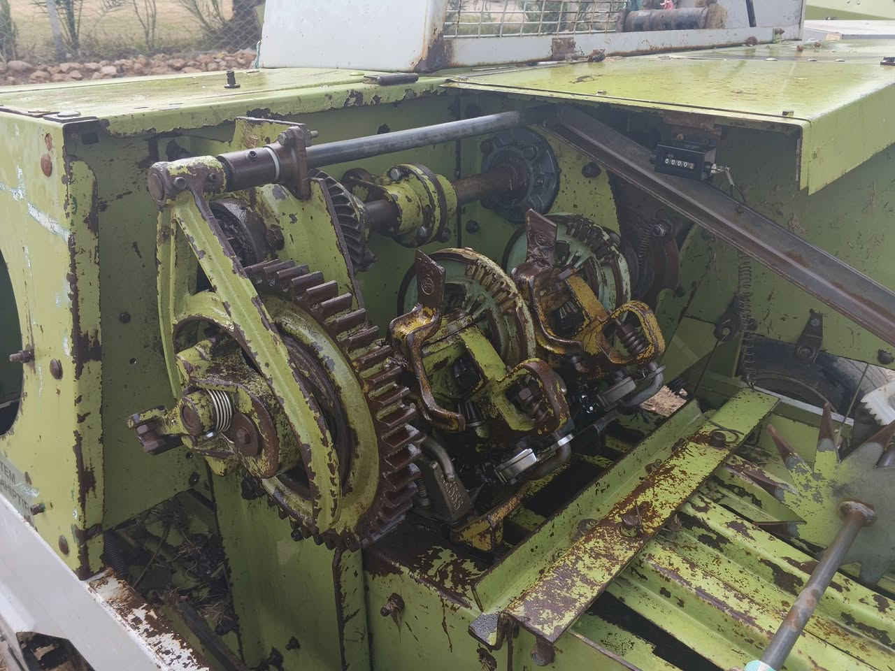 كابسة للبيع موديل 2013 باب اول مكفولة  عنوان /النجف  /مشخاب رقم /***********
