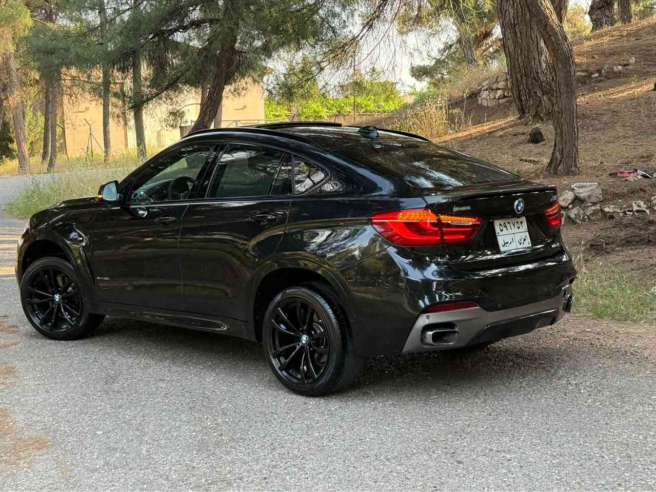 BMW 2019 X6 M Packaga 
شركة عروش كلين تايتل 
محرك v6 3.5 اكس درايڤ توين توربو
ماشيه 
198000 Km
السيارا مكفوله كفاله عامه 
مكان السيارا دهوك 
السهر 295   ومجال
للستفسار//
***********
*********** 
موصفات//
فول فول
داخل قيسي
كشنات جلد
كشنات هيتر
فول تحكمات ستيرن
كامرا
شفتات
حساسات امامي
حساسات خلفي
اوتو ستوب
بصمه
هندبريك بصمه
صندوق بصمه
تبريد قطعتين
دادشو
رادار امامي
رادار جانبي 
سلايت
بعد بيها هوايه موصفات 
و السيارا فول فول و ما بيها مصرف الف دينار دهوك, العراق
