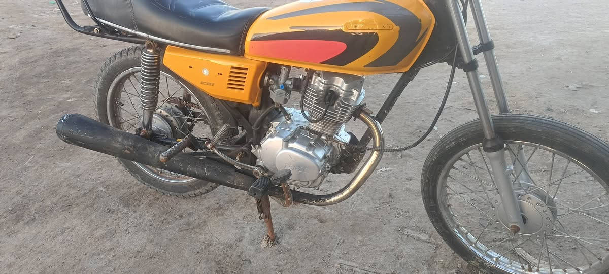 السلام عليكم دراجه للبيع بدون اوراق مقفوله عشائر السعر ب 500 وبيها مجال هذا رقمي ***********
