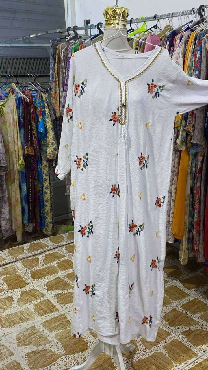 السلام عليكم وجبه جديده ودشاديش ومخاوير وكل قياسات موجوده ونظافه وسعر ٥٠٠٠ الف فقط العنوان بهرز خلف السوك عماره حجي خلف وتدللون علينه


**إذا كنت صاحب هذا الإعلان وتريد حذفه لأي سبب، رجاءا أرسل رسالة إلى الدعم الفني**