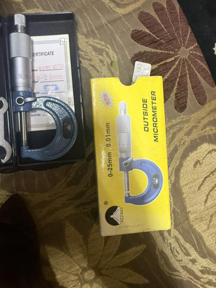 مايكرو متر حط سعرك


**إذا كنت صاحب هذا الإعلان وتريد حذفه لأي سبب، رجاءا أرسل رسالة إلى الدعم الفني**