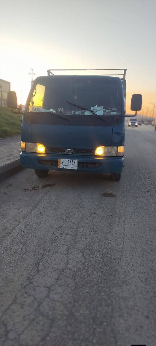 کیا دوته نی مۆدیل ٢٠٠٠
مه کینه ی که میک بوخاری هه یه 
سه نه وی جنوبی له گه له  
٦ تایه تازه 
کاره بای مه زبوت 
هه یکه لی زۆر جوان 
سعری ٣٨ معامله 
شوین سلیمانی
***********
*********** السليمانية, العراق
