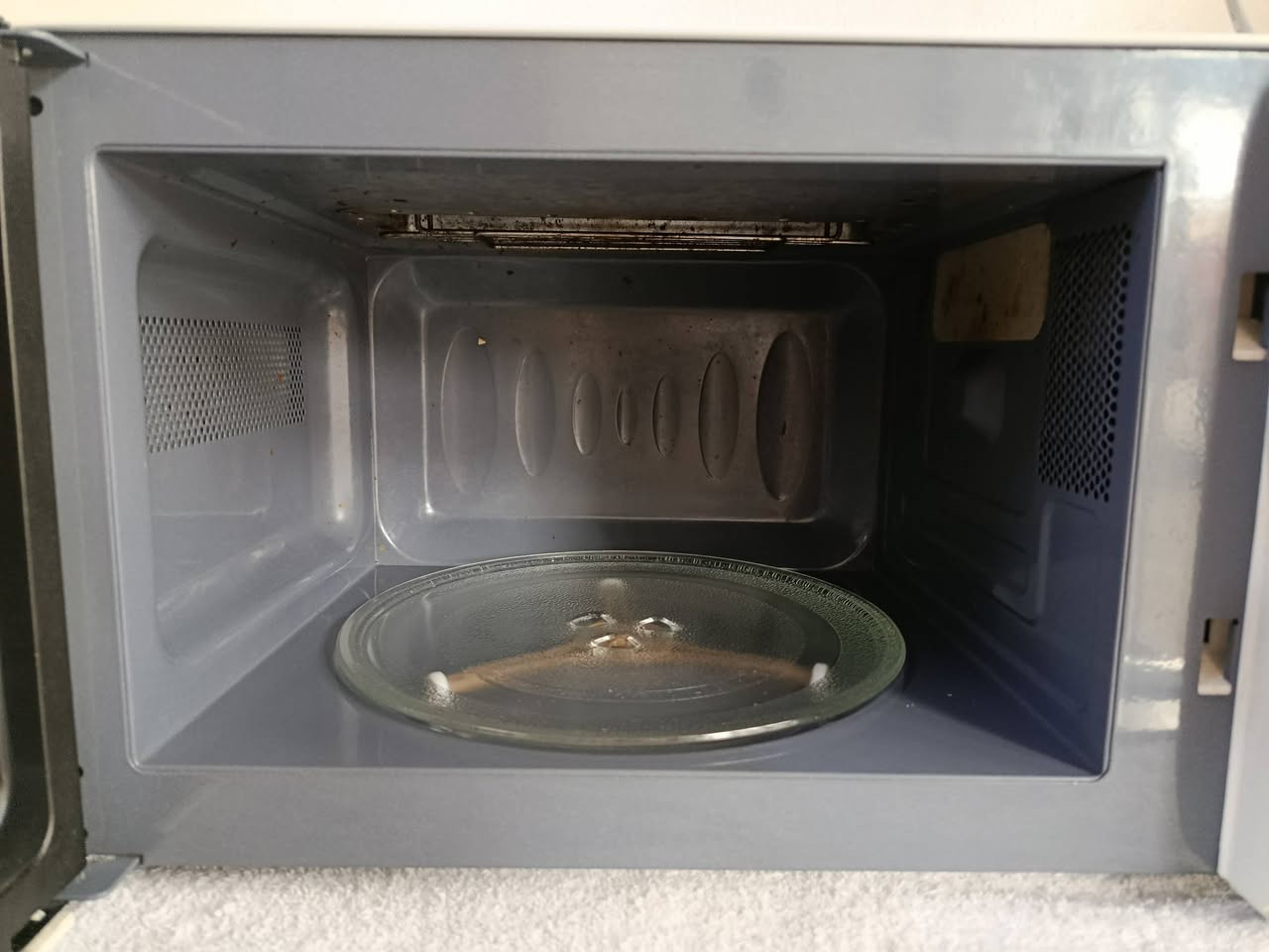 مايكرويف باله پاناسونيك حجم وسط كامل السعر 30 الف وحجم كبير كامل السعر 40 الف شغال شرط التواصل عالخاص التوصيل لجميع المحافظات


**إذا كنت صاحب هذا الإعلان وتريد حذفه لأي سبب، رجاءا أرسل رسالة إلى الدعم الفني**