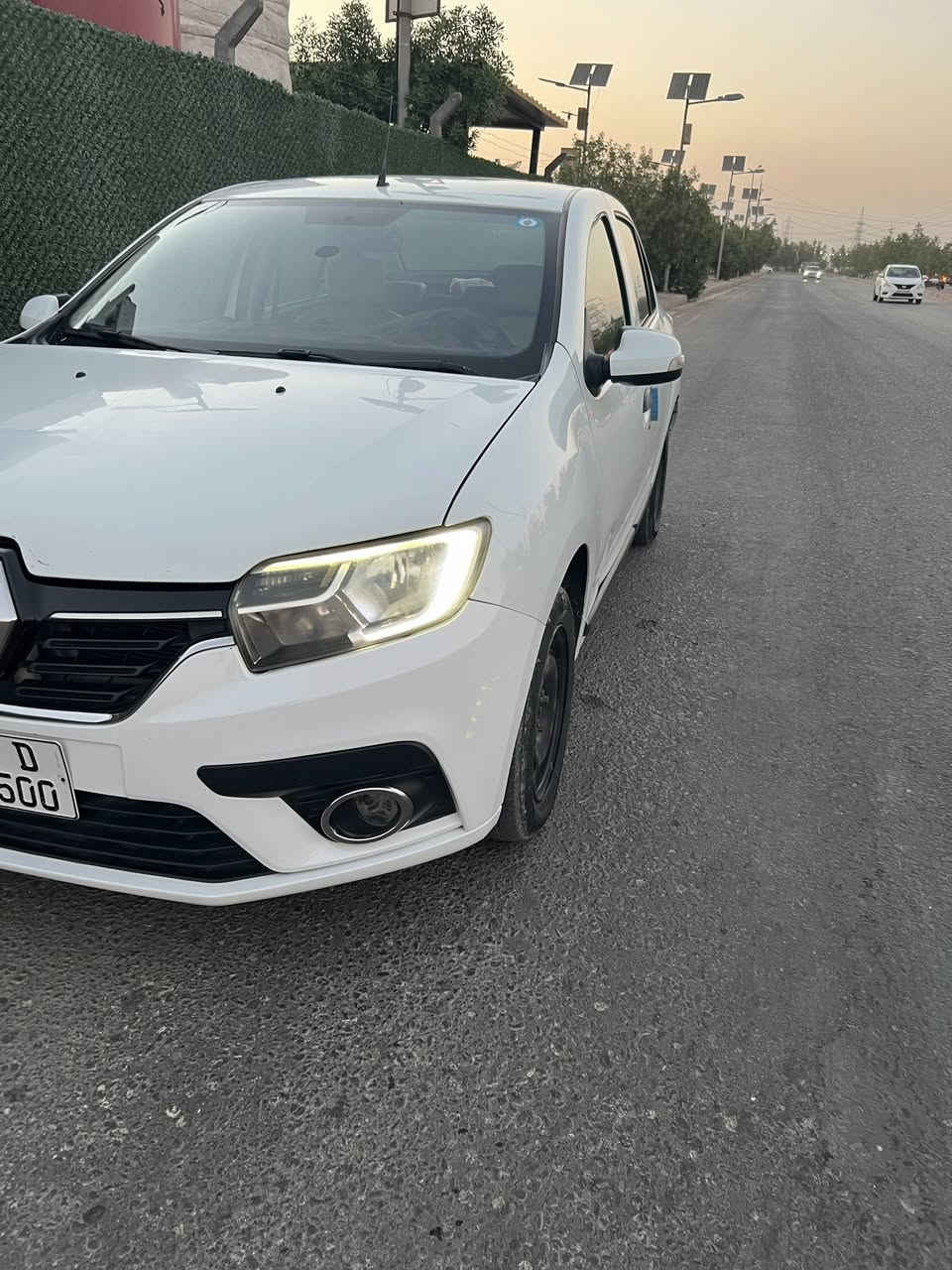 بسم الله الرحمن الرحيم
رينو سيمبول2019

ماشيه 116الف 

رقم جديد حلو و مميز

محرك 4 سلندر 1600cc 

محرك وگير مكفول 

مواصفات:

كامره تسجيل امامي خلفي 

جام امامي اوتو

تبريد. معوز غاز

مكينه نشطه جدا بدون ادفانز ما شاء الله

السيارة كلش نضيفه ورزنه 

وغرفتها نضيفه 

ترايها وين ما تريد عليه ادامه كامله 

مكاني نجف 

السعر: 74بيها مجال قليل

رقم الهاتف:***********

الملاحضات:

ضرر خفيف كلش بوجه الحوض ومصلح وصبغ بس شبر جوه قبق البانزين و بارد بچاملغ
