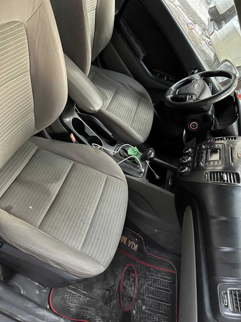 سلام عليكم فورتي 2015 ماشية 187 حادث الجاملاغ الخلفي بدون دواخل محرك 1800دوش تبريد ثلج مهضومة جديدة تخم تاير  سيارة جديدة صبغه جديدة رقم نكليزي سنوية 2030
الهيئه مصفرة سياره جازه بل عافية عل ياخذه وين مايعجبك سونار وعندي بيه سونار ***********
