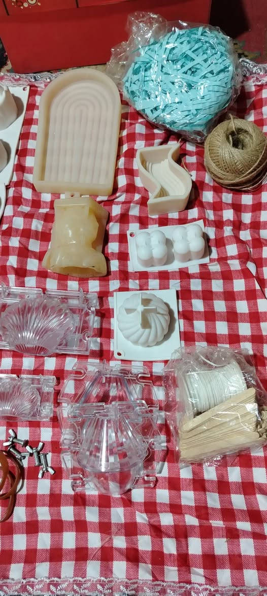 مرحبا عندي هذي اغراض شمع
19 قالب نص درزن علب معدن درزن علب بلاستك توزيعات درزنين علب شخاط وية الشخاط بكرتين خيط خيش قراصات هدايا قاعدات ٣ احجام بوكسات اوراق تزيين اسود بنفسجي ذهبي اعواد تثبيت وبكرة فتيلة
6 باكيت هدايا وشريط هدايا
درزن ونص اكواب شفافة و 4 اكواب زينة بباكيتهن ينفع للهدايا اريدهن كلهن ب 85 الف


**إذا كنت صاحب هذا الإعلان وتريد حذفه لأي سبب، رجاءا أرسل رسالة إلى الدعم الفني**