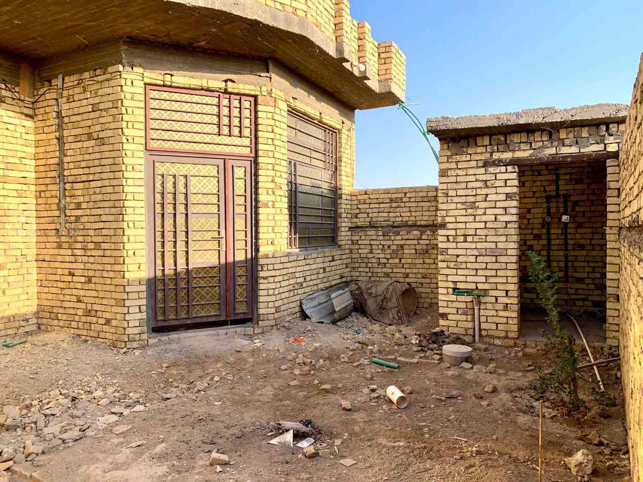 بيت في فرقه ١١ قرب السحن اااصلاحي قريب على دور الصحفيين مساحة ٢٧٠ زراعي
طابوك كونكريت
غرفتين 6*5
غرفه كامله سراميك وبياض
وحمام سرايمك وبياض كامل
البيت ملبوخ والسطح مسوينه جص البيت شغل درجه اوله
السعر ٨٠ مليون
للاستفسار او المرسله واتساب على الرقم ***********
