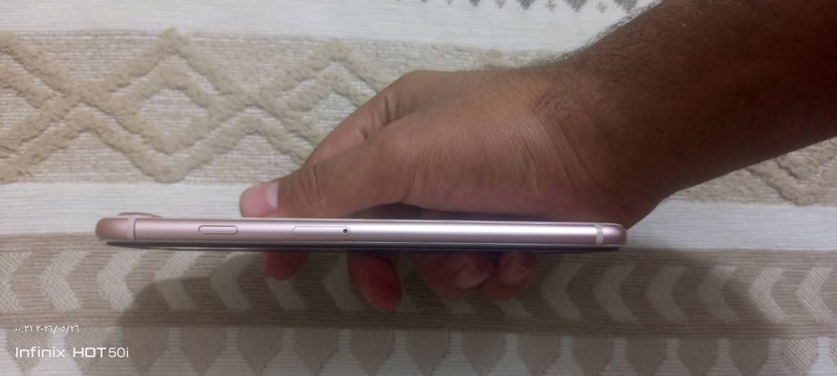 سلام عليكم موبايل لبيع بطارية 100 واطهر مكسور موبايل مكفول كفالا راسلني خاص علا هاذ الرقم ***********
