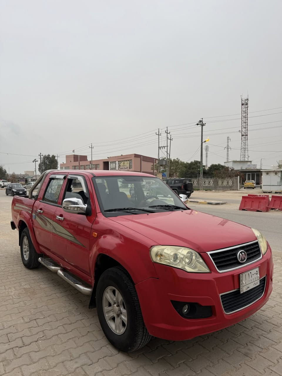 السلام عليكم 

بيكم سكاي البيع موديل 2012
سياره كفاله من ضربه وخياس  
كير وتماتيك
تخم تاير جديد توني شاده 
محرك بلادي
حداديه جديده 
تبريد ثلج 
كهربائية كله شغاله 
سنترلك شغال رمؤنت 
جام شغال 
رقم كربلاء سنوية جديد 29مشروع وطني 
مكان السياره نجف المشخاب سعر 54وبيها مجال
رقم الهاتف(***********)سيد عبدالله
