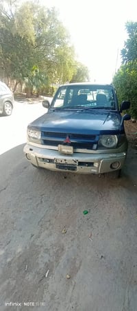 باجيرو ربع موديل ٢٠٠٠ رقم واسط دولي هزه جديد مكان السياره في بغداد محر...