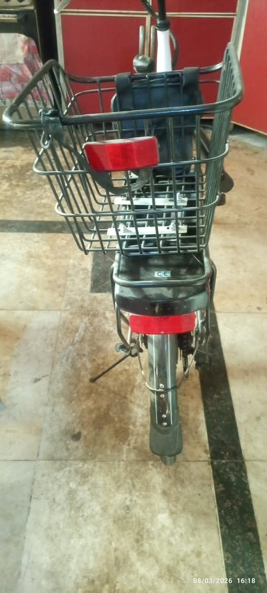 يالله الله مصلي على محمد وال محمد 
بايسكل حجم 26 شحن اصلي اصلي 
نوع البطاريه لثيوم مشي خير من الله اصلي 100/100 
ستعمال قليل سعر 350 وبيه مجال بسيط


**إذا كنت صاحب هذا الإعلان وتريد حذفه لأي سبب، رجاءا أرسل رسالة إلى الدعم الفني**