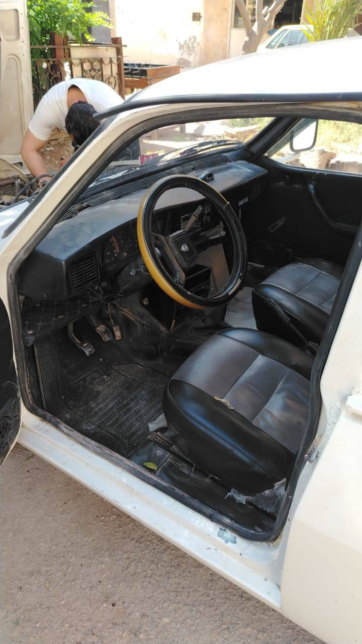 #بيك_ٱب_داسيا حبة وربع
كرت 96
دواليب نظاف 
دوزان جديد بالورق مساوى جديد
مدكهربته كلها شغاله
بطاريه جديده 
مفروشه 
شبابيك وراء الشوفير 
فاتحينهم ومساوينهم كهربا بلور بيطلعو وبينزلو
مكبته مثبته 
مصفايه كل شيء فيها جاهز 
 مابدها ورقة السيارة
بأذن الله وصف التزام 
تواجد حماة 
السعر 2500 وسكرة


**إذا كنت صاحب هذا الإعلان وتريد حذفه لأي سبب، رجاءا أرسل رسالة إلى الدعم الفني**