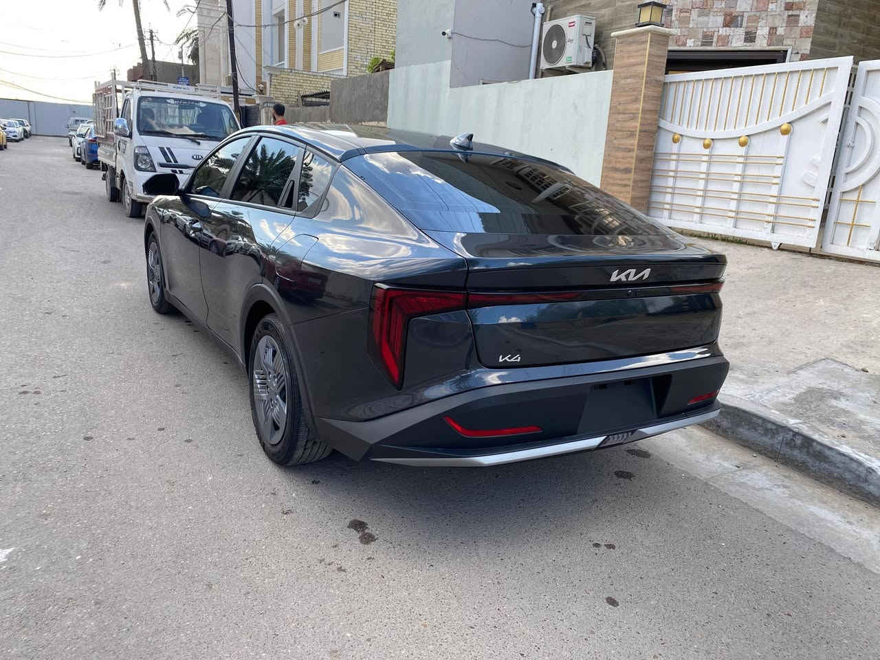 يا الله سلام عليكم 
السعر 150 وبيهه مجال 
K4 وارد امريكي لون فيلي 
صور الحادث موضح بلمنشور ايرباك ستيرن فقط 
مواصفات السيارة/
مكينه 2000دوش / هاندبريك دگمه/رادارات/شاشه متصله كبيرة/لد نهاري/شاحن امامي خلفي/كامرات/بصمه تشغيل/تشغيل عن بعد/ماشيه8000mi
حادث البنيد معمر نفسه بدون تبديل المكان بغداد الطالبيه الاستفسار ***********
