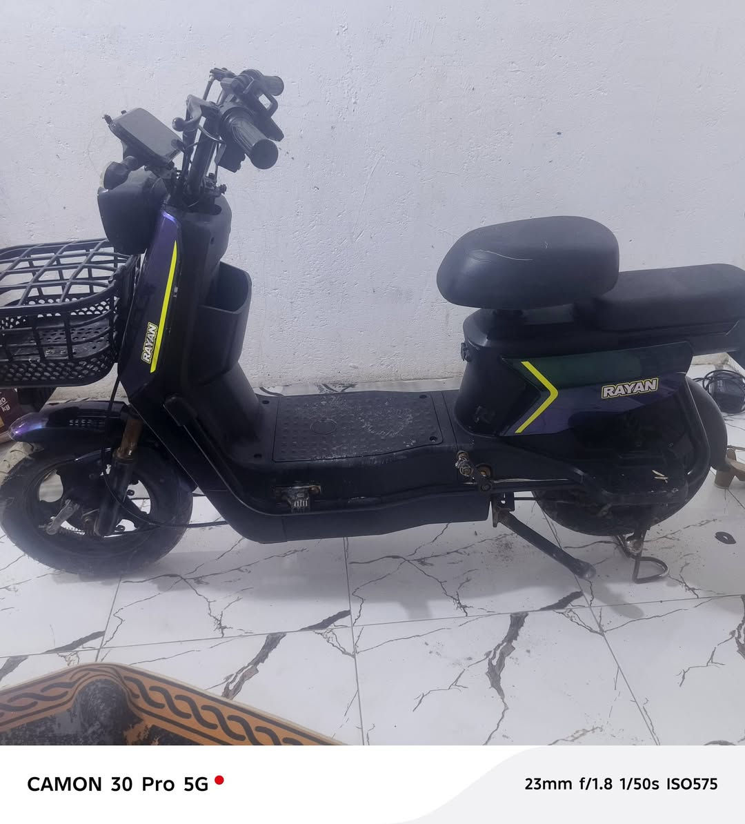 البيع طلعت بيها بل مطر وكفت تشتغل وما تمشي بطاريات ما بيهن شي وما اعرف شنو عطلها قفل 125 مكاني بصره جزيره ***********
