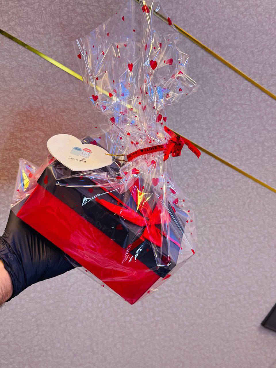 لقد رأيتُ في عينيّه كيف يُمكنني أن
أكون مِحوَّر حياة شَخص ما ♥️.

بوكس هدية رجالي انيق وجذاب ✨😍🎁

يحتوي البوكس على ....

نظارات 👓 😎 تحمي عيونه من الشمس والنسوان 😎🎁

ساعة ثلاث الوان 
فضي اسود ذهبي ✨🎁

سبحة تحلي ايدة وتزيده فخامة ✨🎁

البوكس مع التغليف وكارت معايدة حسب الطلب ✨ 😍


**إذا كنت صاحب هذا الإعلان وتريد حذفه لأي سبب، رجاءا أرسل رسالة إلى الدعم الفني**