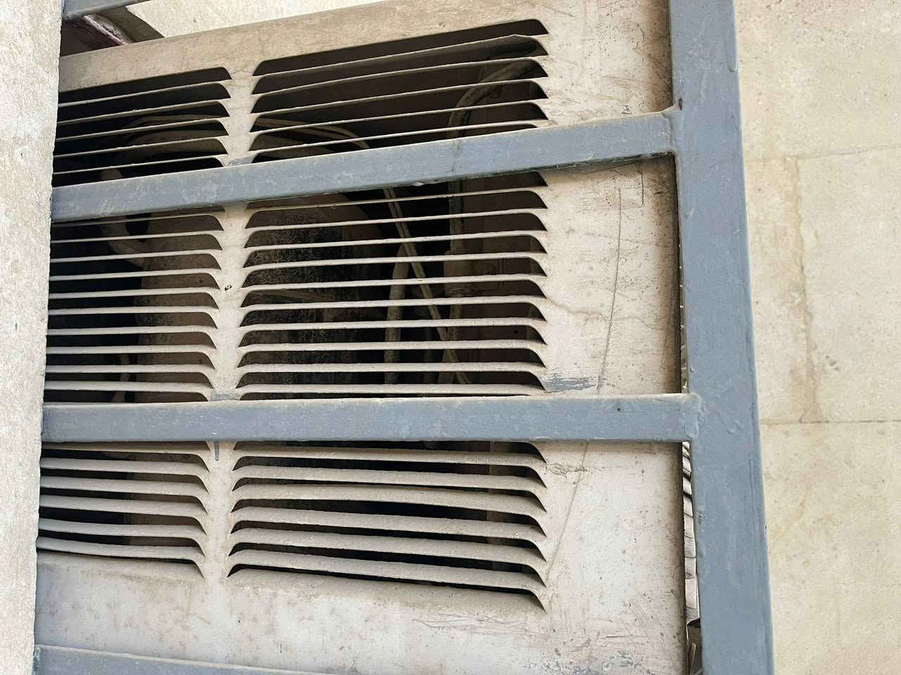 جهاز للتبريد فقط ماركة جنرال قديم وكلش نظيف للبيعالمكان بغداد لايوجد توصيل


**إذا كنت صاحب هذا الإعلان وتريد حذفه لأي سبب، رجاءا أرسل رسالة إلى الدعم الفني**