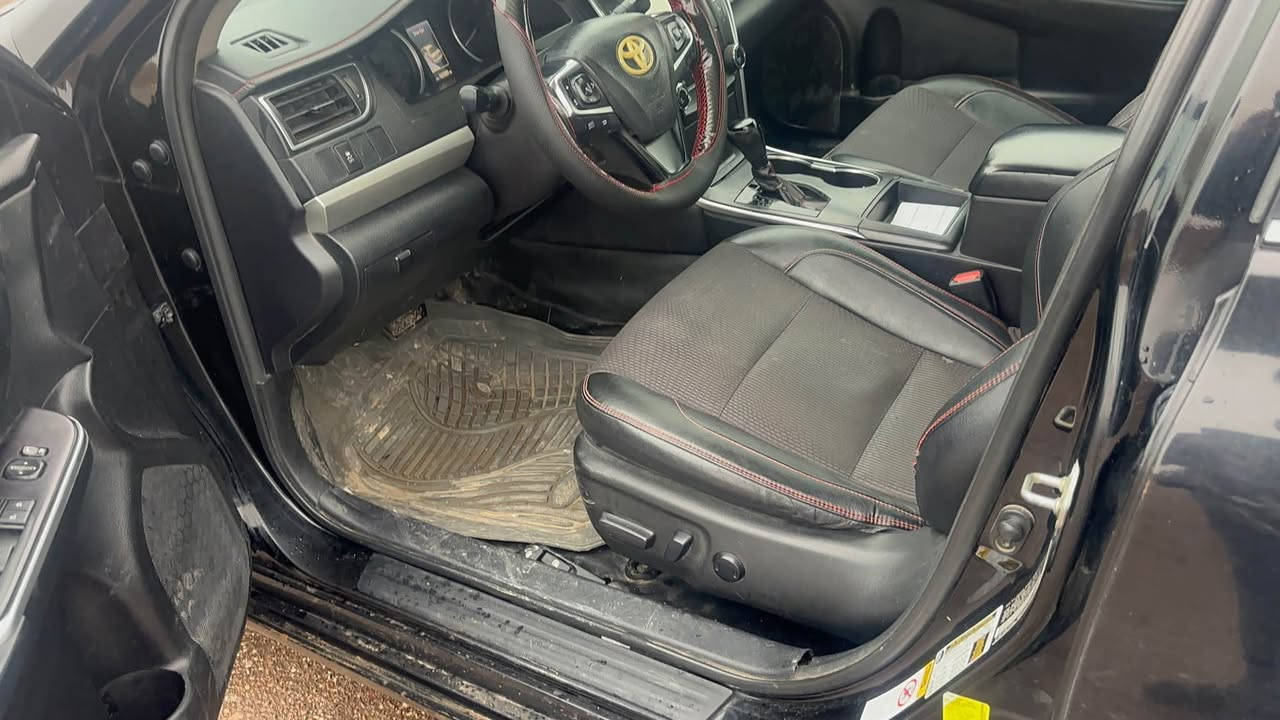 تو يو تا كامري موديل 2017 فول فول مصفات سياره كي زور جوان و هه ر زانه 160 رويشتوه صبغ 4-5 پارجه صبغ لا سايقي كه ميك كرتوه به لام سياره هه ر زور هه ر زانه هه مو شتيكي به شه رته كير مكينه طغم بيش باش سعر 118 ت *********** اكر, نينوى
