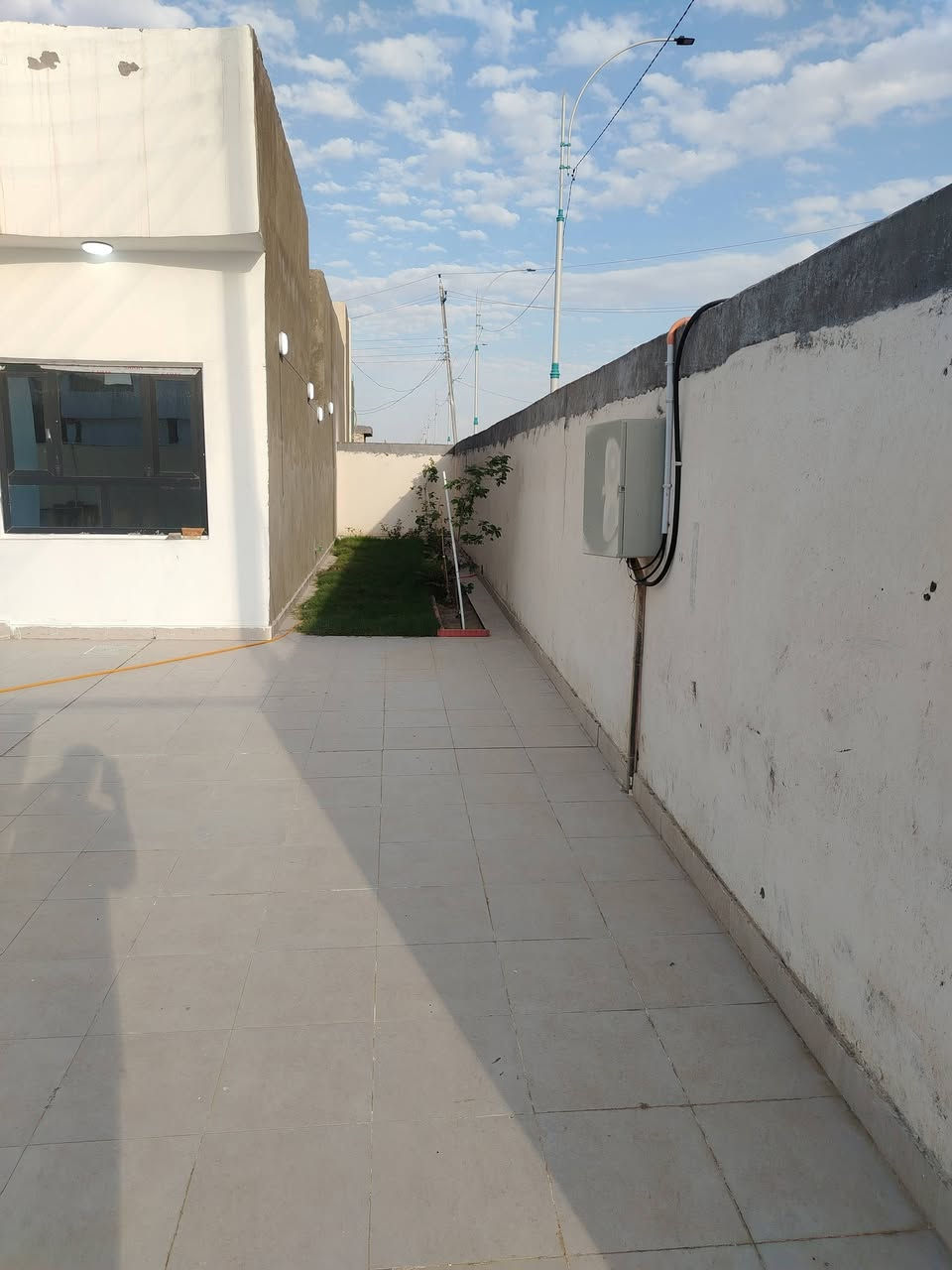 #بيت للبيع ركن
#أبوابه المثنى بناء شخصي نفسه صاحب الدار
 #مساحه ( 280) لبيت فارغ
#تدفع ( 65)
#بشهر ( 500 ألف)
#ملاحظة الكفيل يبقة نفسه 
#السعر( خاص)

🔴 للأستفسار أكثر مراجعة (مكتب # ابو مصطفى_ _للعقارات
🔺 العنوان السماوه-السايدين-تقع-بين-الحيدريه-وحي-الشرطة٠٠ مقابيل ال دلي

👇👇👇👇👇👇👇👇👇👇👇
#الاتصال_بالرقم
***********
***********
