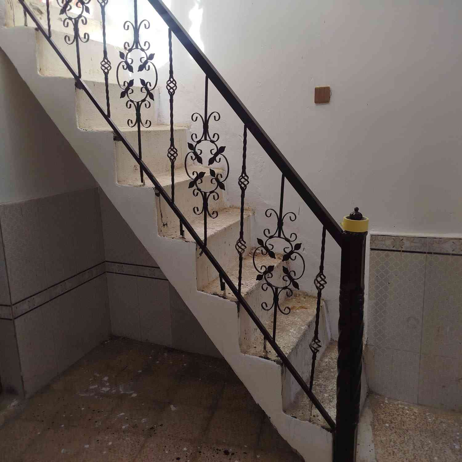 سلام عليكم بيت للبيع طابو صرف الوجهيه ٨ نزال ١٣ سعره ٦٥ بي مجال العنوان ورديه خلف مستشفئ الكفيل***********
