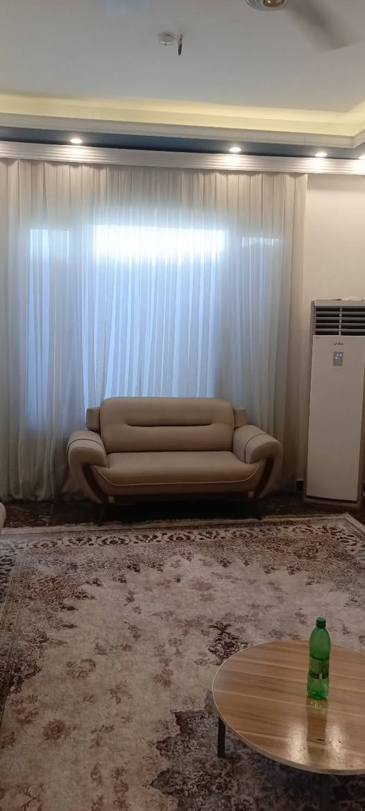 بيت طابقين بالخاجيه مساحه 200م قرب صحه واسط باسمي غير مطلوب منطقه الالفين...
***********
