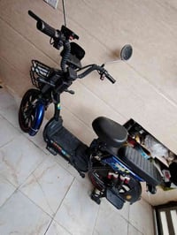 دراجة شحن للبيع.سعر 350 الف رقم الهاتف/07800532159