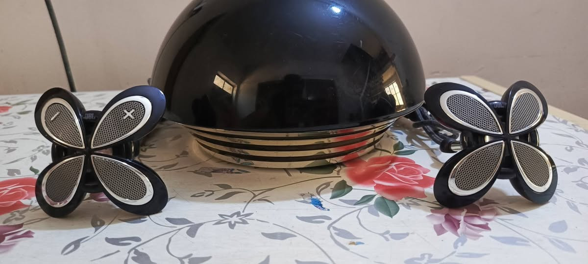 سماعتين على شكل ورده وبيز مشغل jbl الامريكه للاسفسار مراسله الصفحه


**إذا كنت صاحب هذا الإعلان وتريد حذفه لأي سبب، رجاءا أرسل رسالة إلى الدعم الفني**