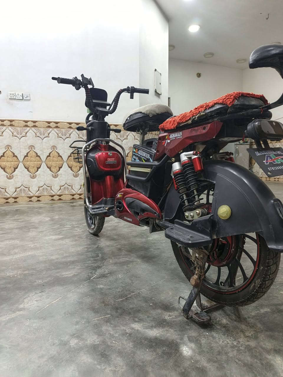 سلام عليكم دراجه شحن للبيع ٥بطاريات ٢واكفات ول بقيه يقرن١١./او مراوس ب جبلي اوهارلي *********** او خاص
