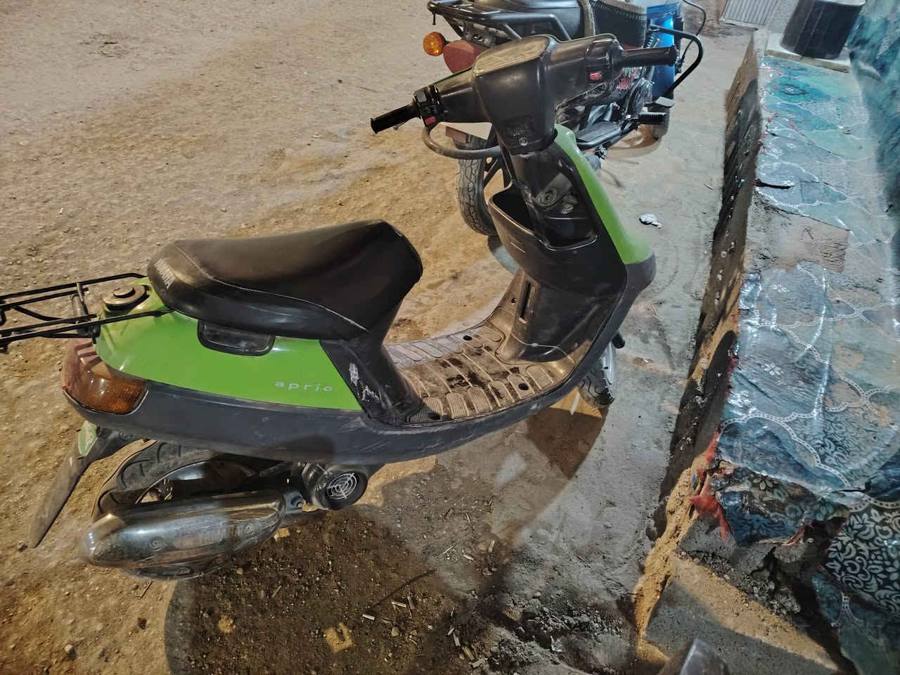 دراجه بطه للبيع 350 نظيفه كلش مبايل ***********
