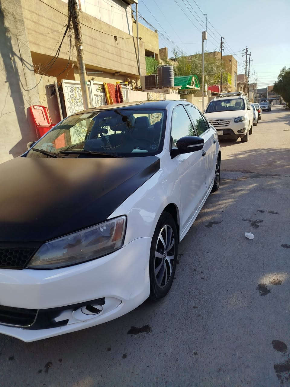 السلام عليكم
جيتا 2011للبيع 
محرك 2500   5بستم 
كير ومحرك تبريد تدفئة كهربائيات كلة شغال
نقصها 
الدبل الخلفي الايمن بي طبة 
والبولبرن مال وجه الكمبريسر يرادلة تبديل 
حادثها جاملغ امامي الايمن وباب عكس السايق 
بيها 4قطع صبغ جاملغات امامية ثنينهن والبنيد وباب عكس السايق 
السعر 100$وبيها مجال 
***********
