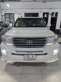 لاندكروزر VXR • ٢٠١٥ • ٨ سلندر