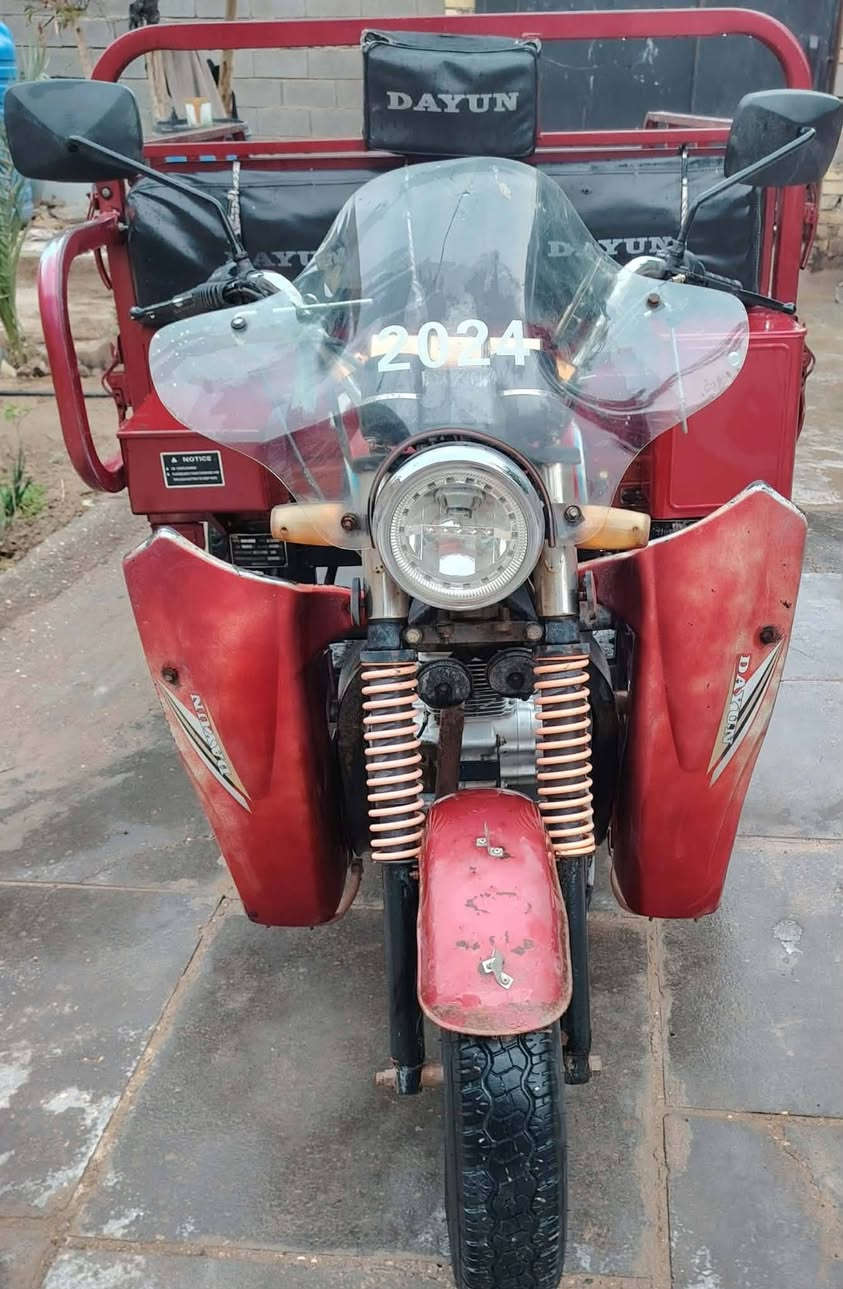 سلام عليكم عندي ستوته مديل 2020 ستوته خير من الله الهاتف *********** لسعر 1500 وبيهه مكاني بغداد النهروان
