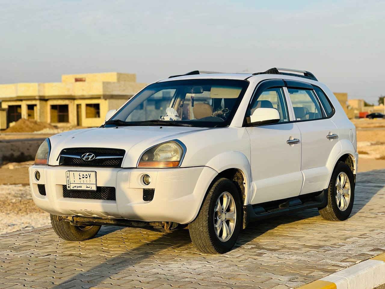 توسان ٩ للبيع خليجي السياره نضيفه من مكينه حداديه كير كلش نضيفه السعر ب١٢٠ وبيها مجال السونار مرفق با المنشور
***********
