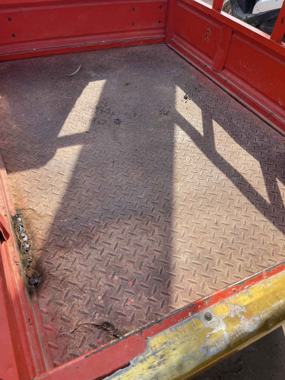 سلام عليكم ستوته وراق مديل 16 امتيار سعر 1300وبيهه مجال حك جيه مكاني قضاء دير وشراي يطب خاص وهاذ رقمي ***********
