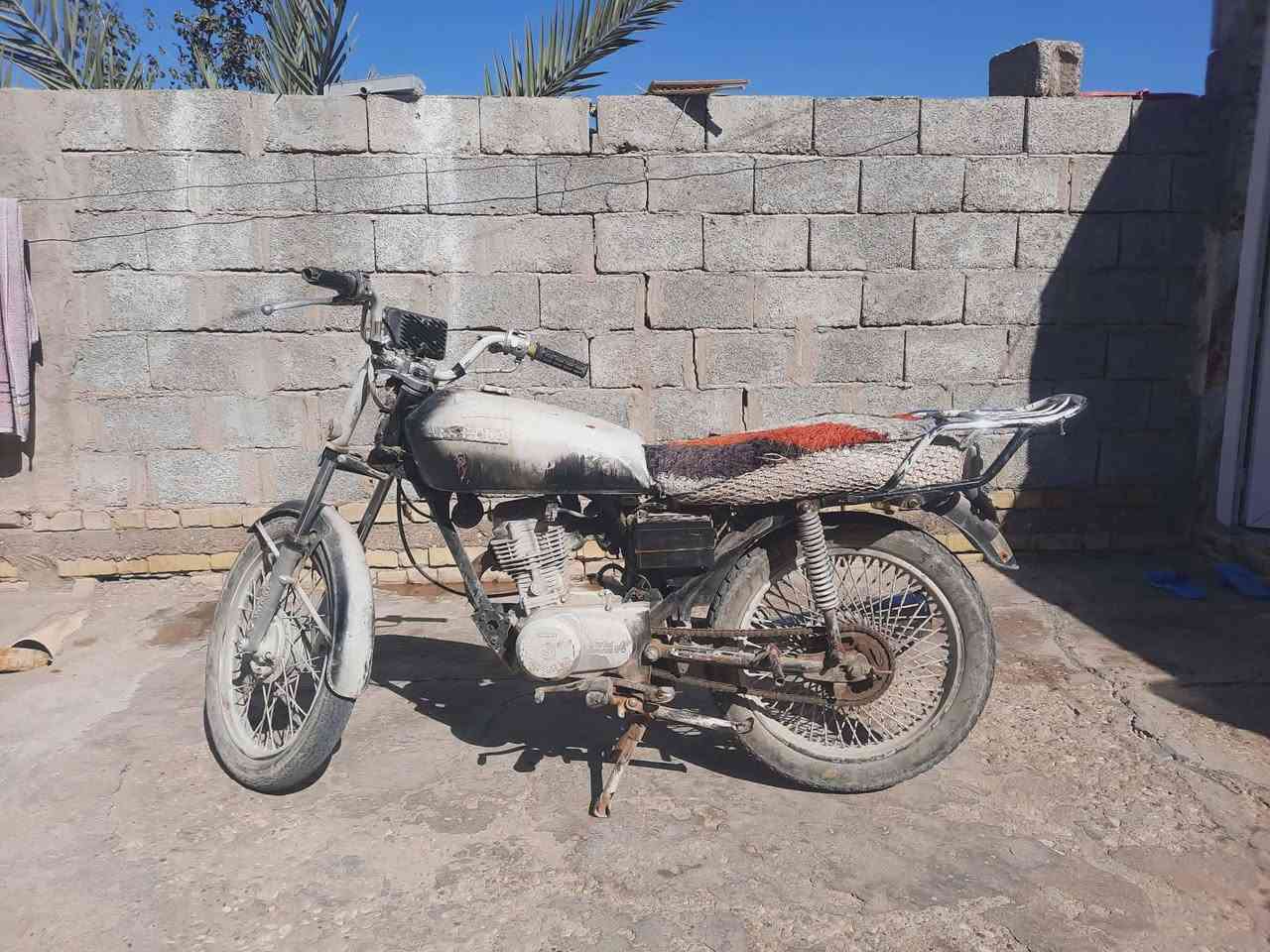 السلام عليكم دراجه للبيع اوراق أصولي موديل 15 السعر 300وبيه مجال للطيبين للاستفسار على الرقم***********
