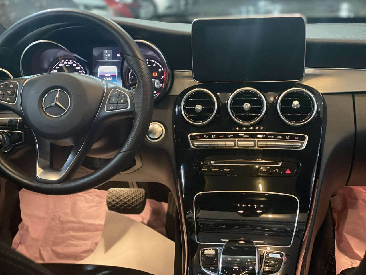 سلام عليكم 
فروشتن و گورينةوة فقط Bmw530 
F150 
Mercedes c300
2018 
فول فول مواصفات ١/١
قةپات قةپات مواصفاتي لة فيئةي خؤي 
٧٧٠٠٠ هةزار روشتوة 
٤ پارچةي بةس بةخ بةبئ ژوري بةبئ ئيرباك 
گير مكينة اكسل هةموي بةشةرت سةرف و بوخار و خةلةل بةشةرت مةكينة نةكراوةتةوة بةشةرت  شوين هةولير 
ژ.م *********** 

سلام عليكم ميرسيدز سي٣٠٠ 
٢٠١٨ 
بيع مراوس فقط ب فورد ١٥٠ بئم ٥٣٠ ١٦ و فوك
فول مواصفات واحد علي واحد ب فيئت 
بيها ٤ قتعة بس بخ بدون دواخل بدون ارباك 
محرك و كير و اكسل كلها بشرط ما مفتوع 
مكان سيارة اربيل 
*********** أربيل, العراق
