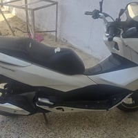 دراجة pcx جيل ثاني موديل ٢٠١٧ للبيع مثل ما موضح عدكم بالصور الدراجة نظ...