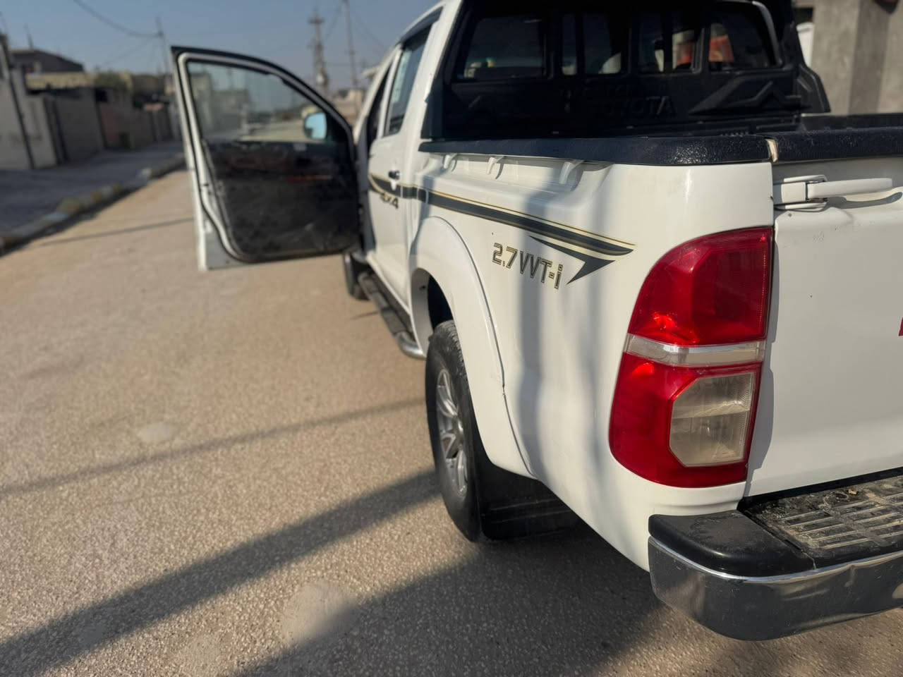 السلام عليكم ورحمة الله وبركاته بيك اب تيوتا ٢٠١٥ رقم واسط ب اسمي سياره  كير اوتماتيك  جاهزه السعر ٢٠٠ 
***********
