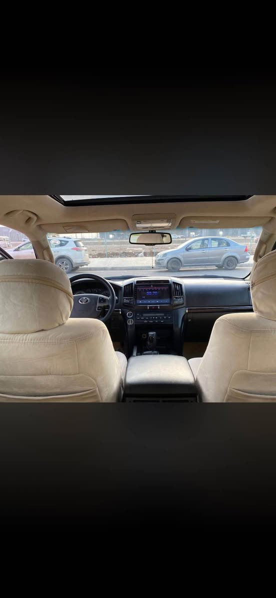 سلام عليكم 
لاندكروز 2011
لون اسود 
موصفات GXR
4X4
مانع انزلاق 
سوكان فوليوم 
فتحه بل سقفه 
مرايات شفط 
 دخول ذكي 
شاش ايبات نظام ios و كامره 
ثلاجه 
7راكبه 
تبريد مركزي تبريد بشرط 
اربعه تايرات جديد 
تحويل و كال به شرط 
كير محرك به شرط مامفتوح 
بعد بيه هواي موصفات معروفه 
ملاحظه السياره مكفوله كفاله عامه فقط بيه مكانين تعديل بارد بعد باقيه السياره مكفوله 
والسياره ماشي (200) الف KM
السعر 305وبيه مجال للطيبين 
رقم تلفون (***********) كركوك, العراق
