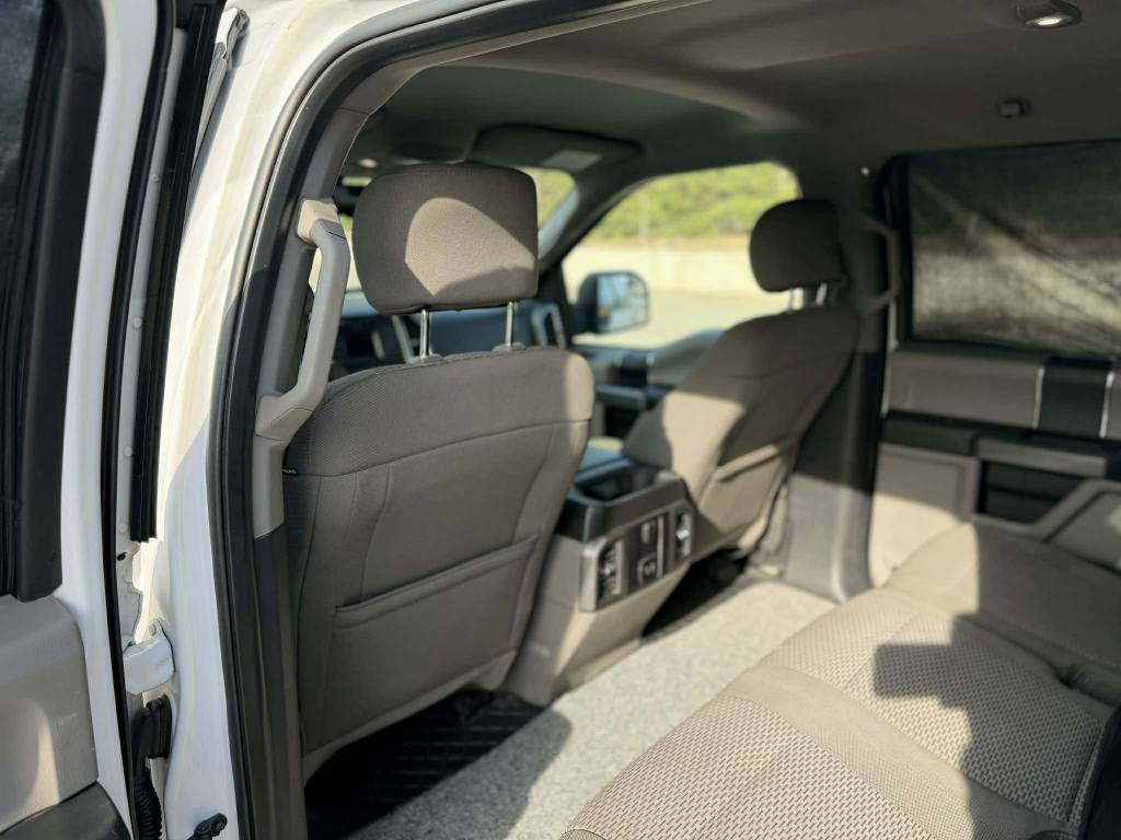 فورد f150 للبيع موديل  17 عليهه 15 ورقه غرامه
 ينقطع من سعر سياره 
محرك 6 بدون توربو
بيهه قطعه وحده بدون صبغ و دواخل
ماشيه 85mil
گير محرك بلادي بدون تبديل وضع شركه و بشرط
سعره  205$ بيهه مجال
واتساب: ۰۷٥۰۱٤۰٤۷٤۷ أربيل, العراق


**إذا كنت صاحب هذا الإعلان وتريد حذفه لأي سبب، رجاءا أرسل رسالة إلى الدعم الفني**