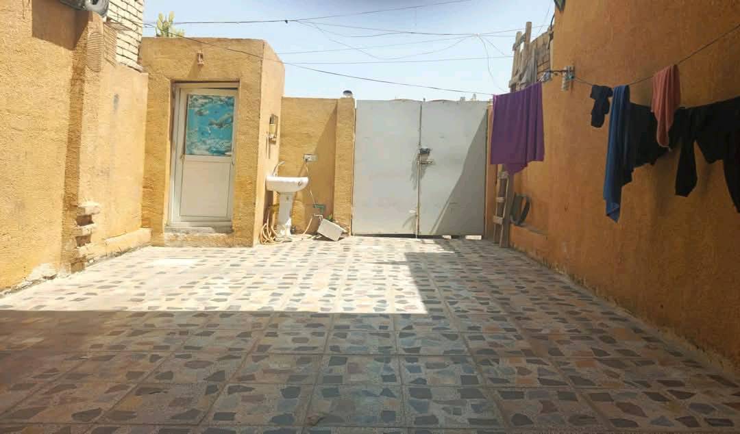 بيت للبيع مساحة 100متر مربع  قاط واحد  زراعي
الموقع بغداد العبيدي 

اي تفاصيل اتصل على الرقم  ***********