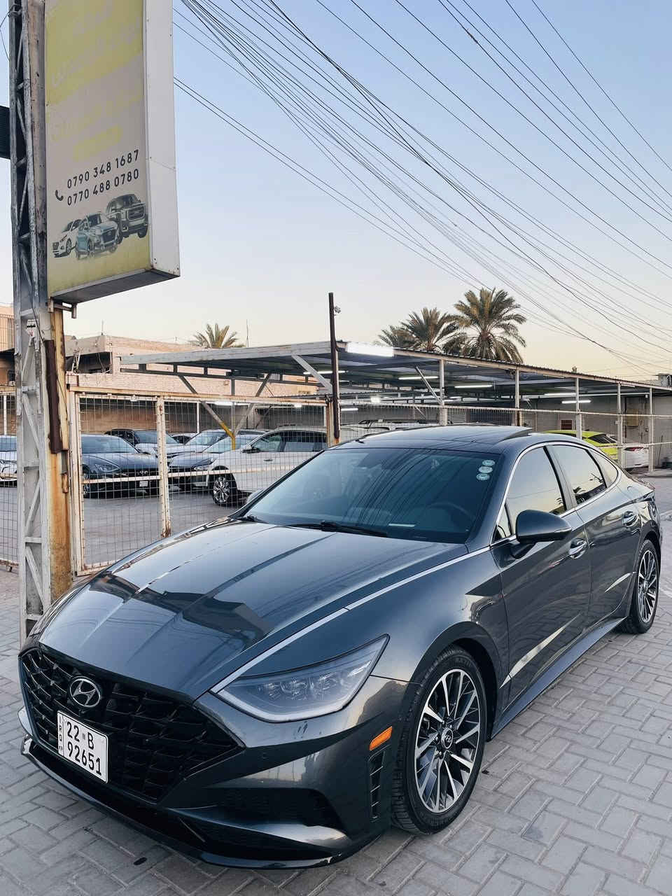 السلام عليكم
سوناتا ٢٠٢٢ لمتدد ١/١ فول الفول 
رقم اربيل بأسمي بيها كتاب تضليل 
حادثها جدا بسيط 
رقم هزة سنوية جدد 
بدون ايرباك بدون دواخل بدون شاصي بدون لغد
السيارة جديدة جدا بدون نواقص
مكاني بغداد العامرية
محرك سليم 
كير سليم 
تخم تاير جديد
صدر امامي خلفي جديد
مكاني بغداد العامرية
السعر ١٧٥ وبيها مجال للشراي 

***********
