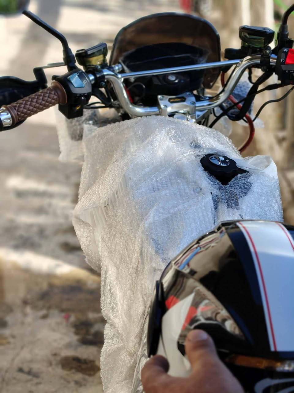 سلامو عليكم دراجه سونك موديل 2025 كلها بلادي صبانه ممضروبه محرك 200cc ونشاطه فوللل ومماشيه شي بعدها جديد
لوممتوازي ع بيعتها مابيع دراجه شوفت العين حيل نضيفه سعر 850 بيها مجال بسيط حك جيتك واذا مو شراي لاتعبني 
***********
***********
سلامو عليكم دراجه سونك موديل 2025 كلها بلادي صبانه ممضروبه محرك 200cc ونشاطه فوللل ومماشيه شي بعدها جديد
