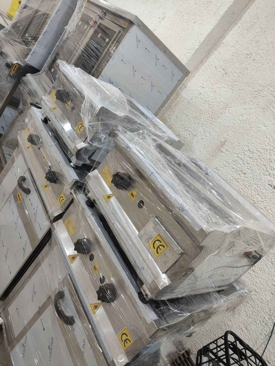 🔥 إليكم أحدث تشكيلة معدات المطاعم من إسطنبول ستانلس ستيل 🔥
نوفر لكم تجهيزات مطاعم عالية الجودة من الستانلس ستيل، مصنوعة بإتقان لتلبية احتياجات المطاعم والمطابخ الاحترافية:
✅ قلايات غاز بأحجام مختلفة.
✅ غريلات وشوايات احترافية.
✅ شوايات دجاج وفروج.
✅ أفران ومعدات طبخ متنوعة.
✅ خزائن تسخين وتحضير الطعام.
✨ خامات ستانلس ستيل متينة ومقاومة للصدأ.
✨ تصميم عملي وسهل التنظيف.
✨ مناسب للمطاعم، الوجبات السريعة، والمشاريع الجديدة.
📦 تجهيز وتوريد مختلف معدات المطاعم مع إمكانية تنفيذ مقاسات خاصة حسب الطلب.
📞 للتواصل والاستفسار عن الأسعار والمواصفات، راسلونا عبر الصفحة أو واتساب.
#إسطنبول_ستانلس_ستيل #معدات_مطاعم #قلايات #غريلات #شوايات #شواية_فروج #تجهيز_مطاعم #معدات_مطابخ #ستانلس_ستيل #سوريا #تركيا


**إذا كنت صاحب هذا الإعلان وتريد حذفه لأي سبب، رجاءا أرسل رسالة إلى الدعم الفني**